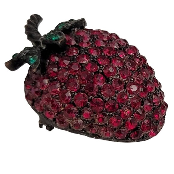 Weiss Red Rhinestone Japanned Strawberry Brooch Pin, Signed M683 - Picture 3 of 9